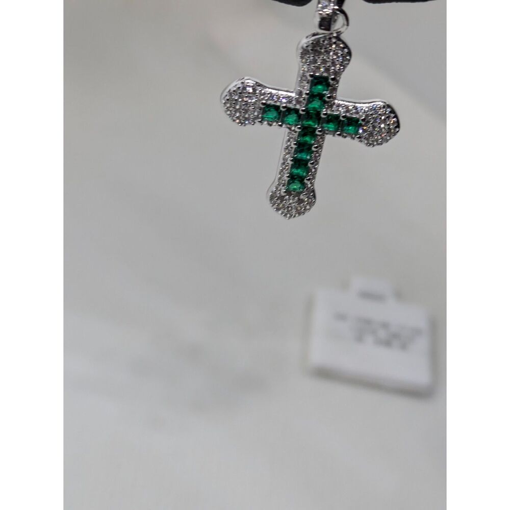 Brand New Green Emerald Moissanite Cross Pendant 925 Silver iced Unisex - Picture 5 of 8